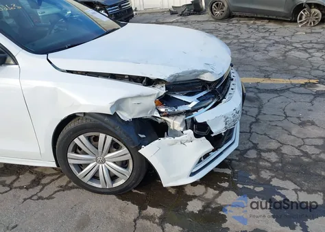 2017 Volkswagen Jetta 1.4T S z USA, uszkodzony, nr VIN 3VW2B7AJ0HM386492